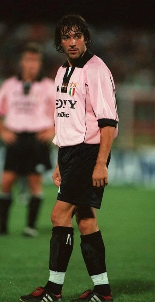 1997/1998 Juventus Retro Kit - SONY MiniDisc Away Edition at GoVintageJersey Store