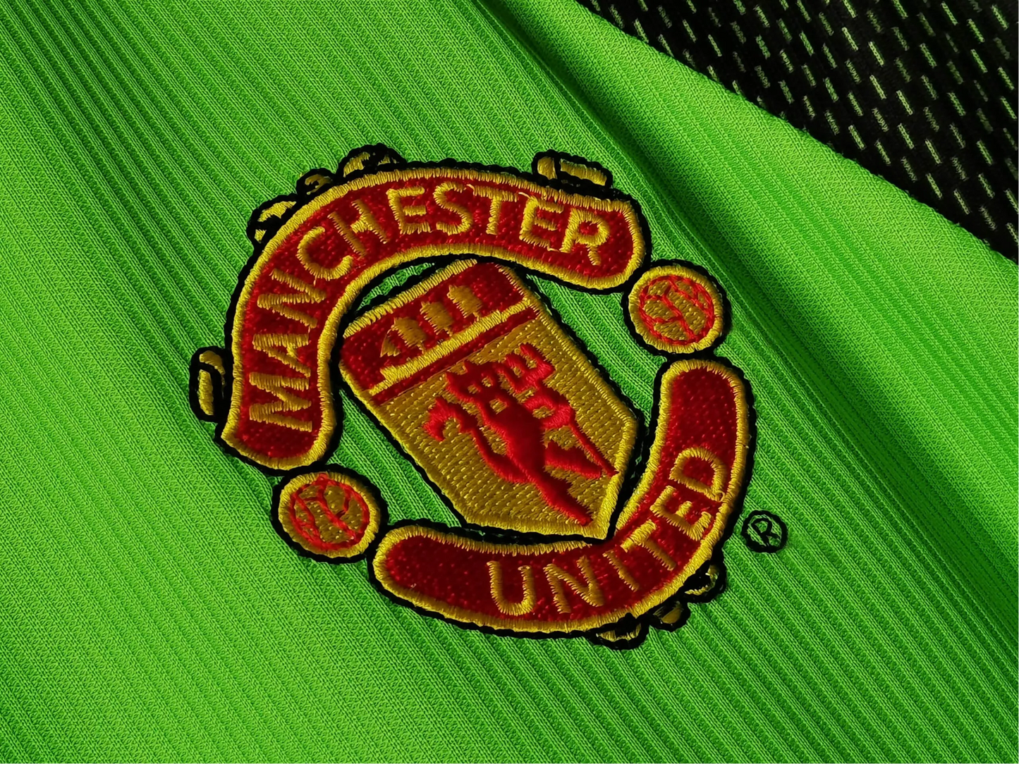 1998/1999 Manchester United SHARP Green GK Retro Kit – Long Sleeves - ClassicKits433 - GovintageJersey