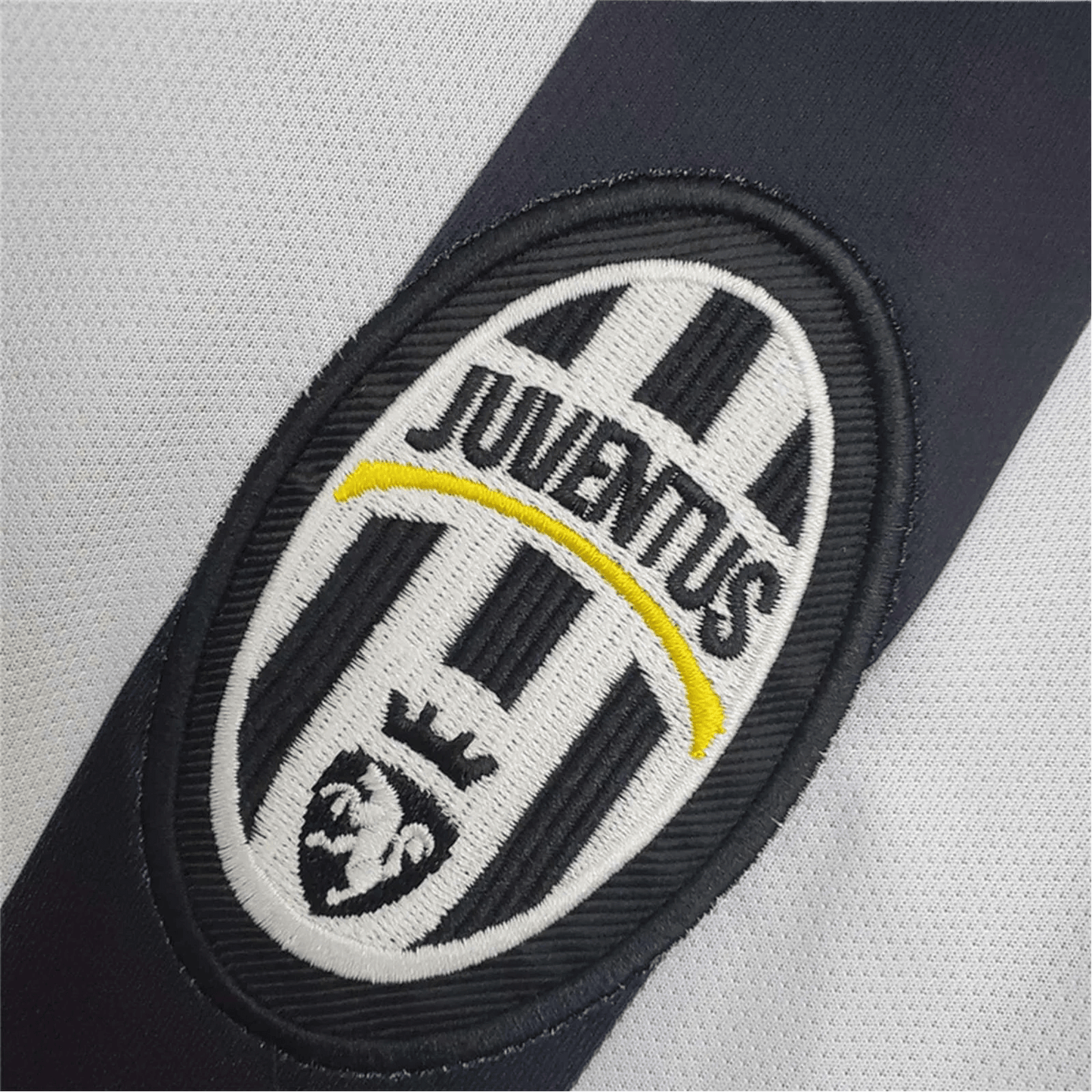 2014/2015 Juventus Retro Jersey - JEEP Home Edition at GoVintageJersey Store
