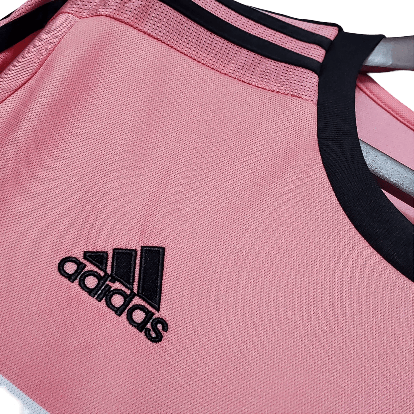 2015/2016 Juventus Retro Jersey - JEEP Pink Edition at GoVintageJersey Store