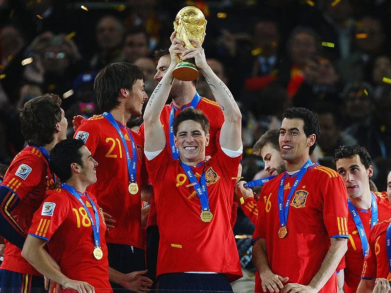Blog Storytelling : La Roja Dominance: Stories of Glory and Identity at GoVintageJersey Store