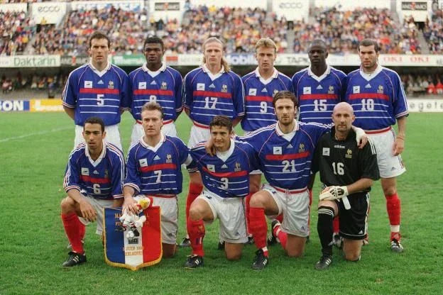 Blog Storytelling : Les Bleus Glory: Powerful Stories of France at GoVintageJersey Store