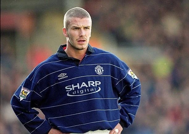1999/2000 Manchester United SHARP Digital - Blue Away Retro Kit - ClassicKits433 - GovintageJersey