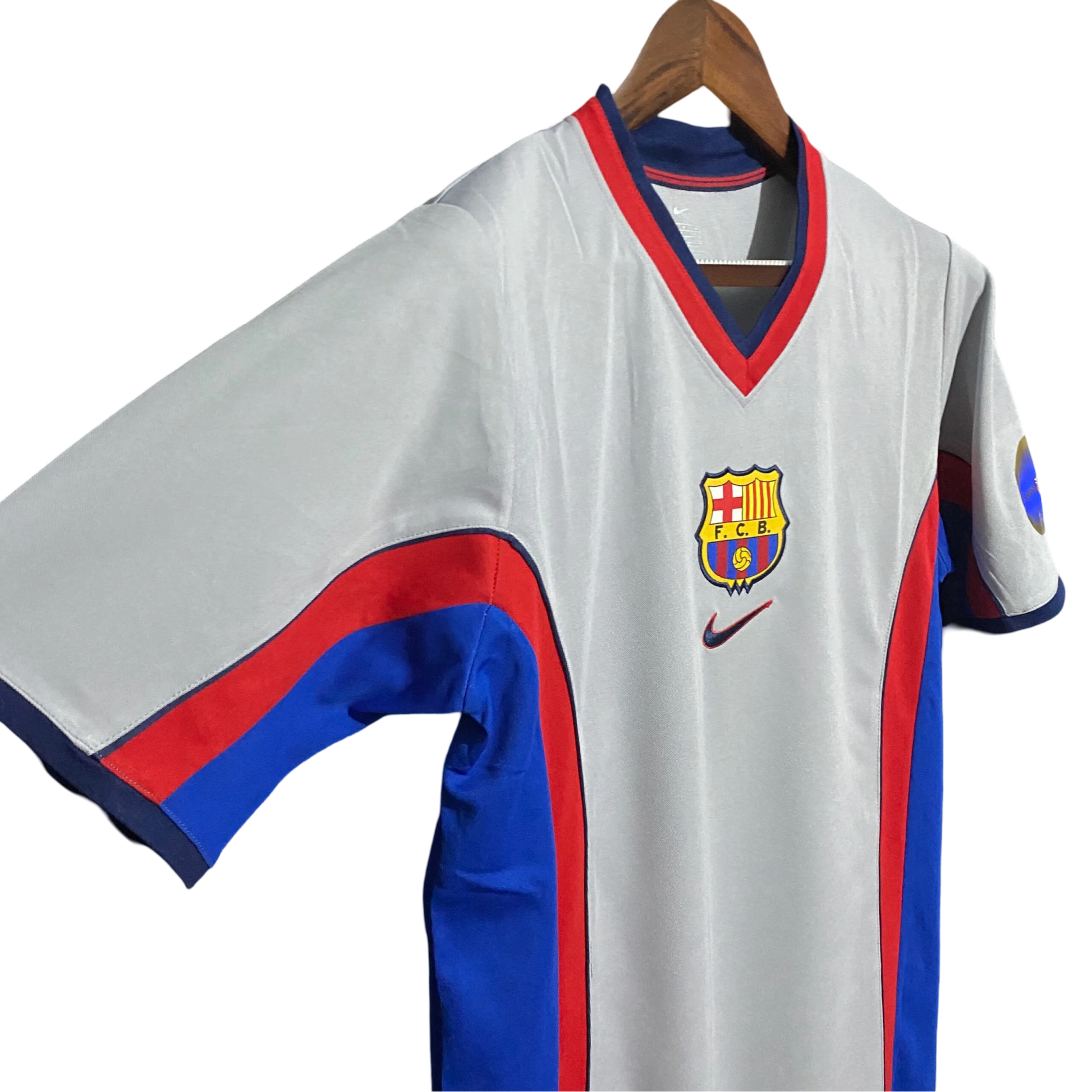 2000/2001 FC Barcelona - Away Retro kit - ClassicKits433 - GovintageJersey