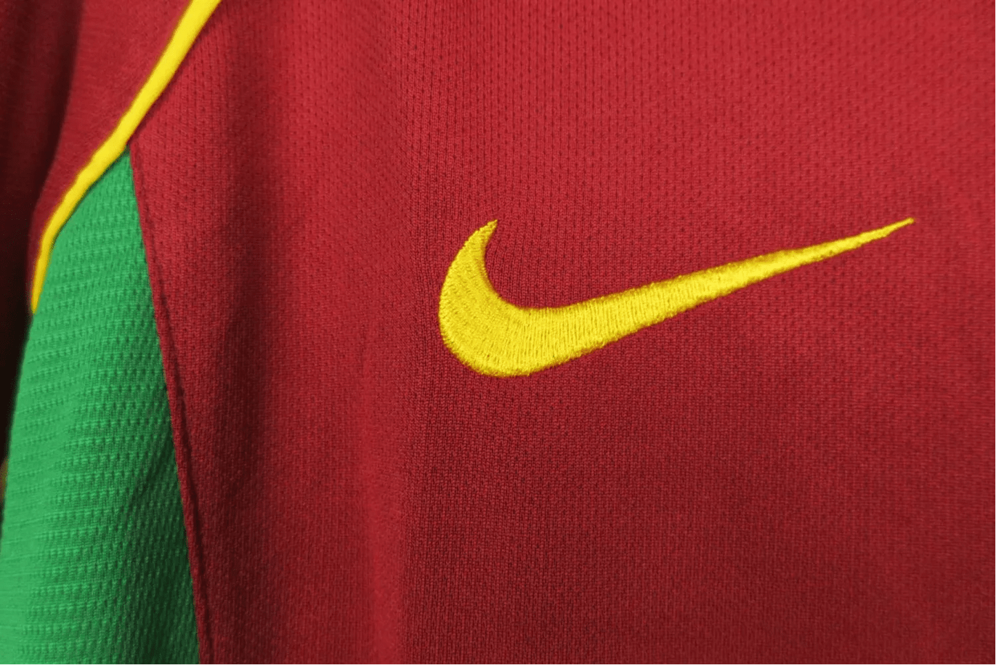 2002 Portugal - Home Retro Kit - GovintageJersey