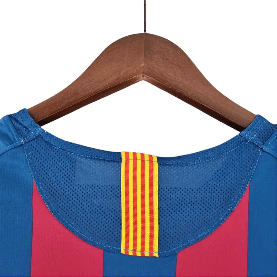 2005/2006 FC Barcelona - Home Kit - Long Sleeves - GovintageJersey