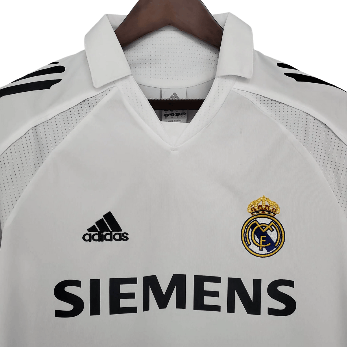 2005/2006 Real Madrid SIEMENS - Home Retro Kit - Short Sleeves 2005/2006 Real Madrid SIEMENS - Home Retro Kit - Short Sleeves
