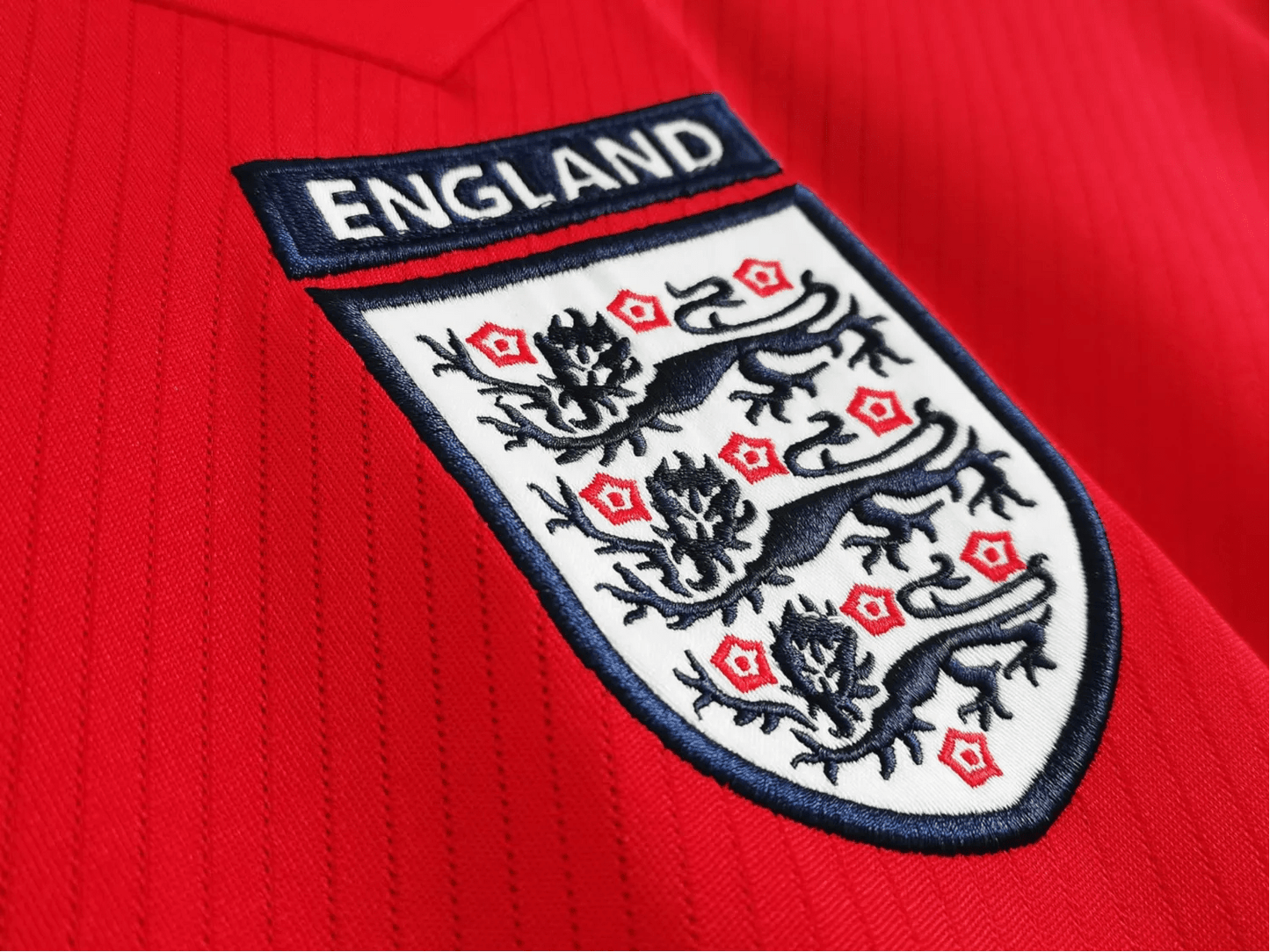 2008 England - Away Red Retro Kit - GovintageJersey