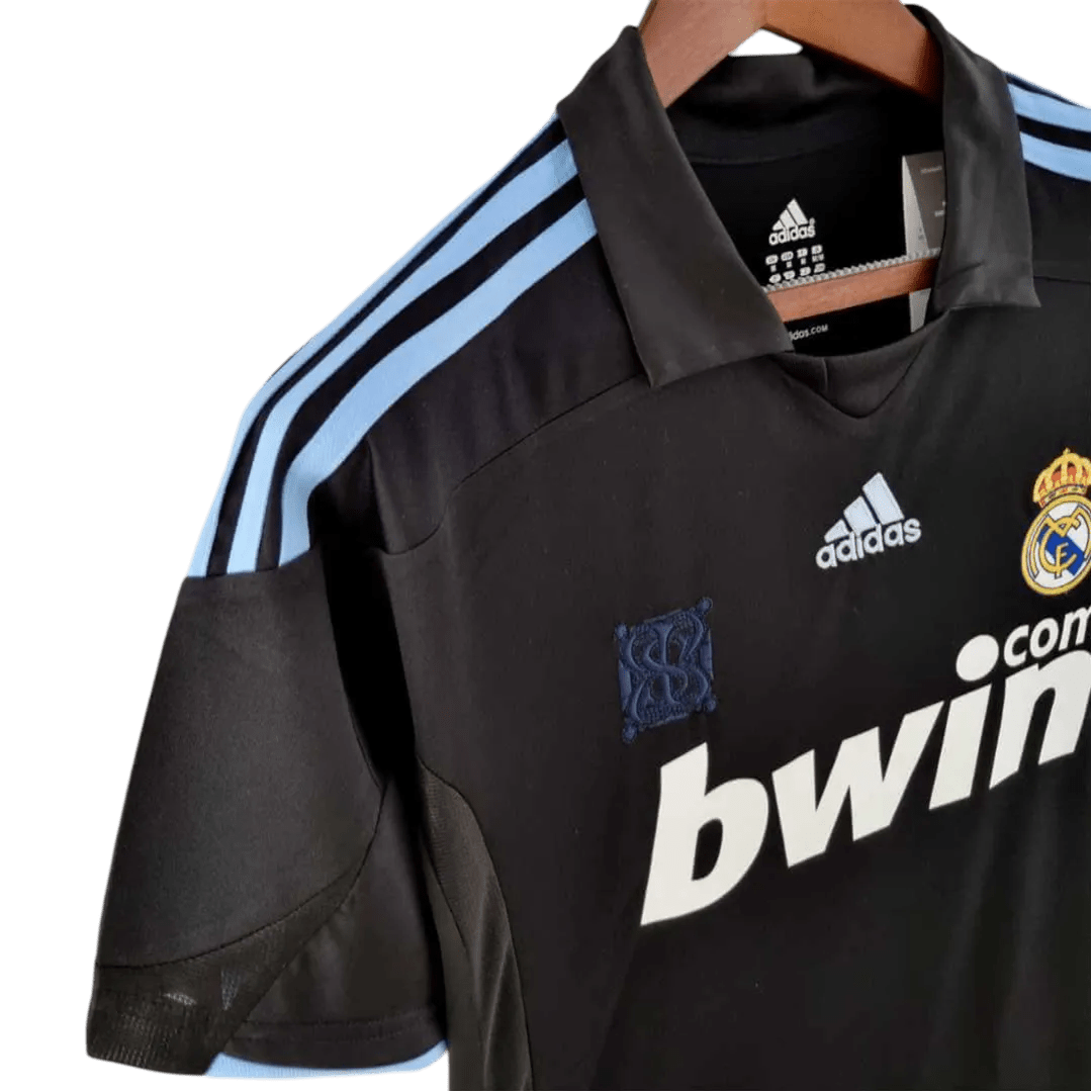 2009/2010 Real Madrid bwin - Away Retro Kit - GovintageJersey