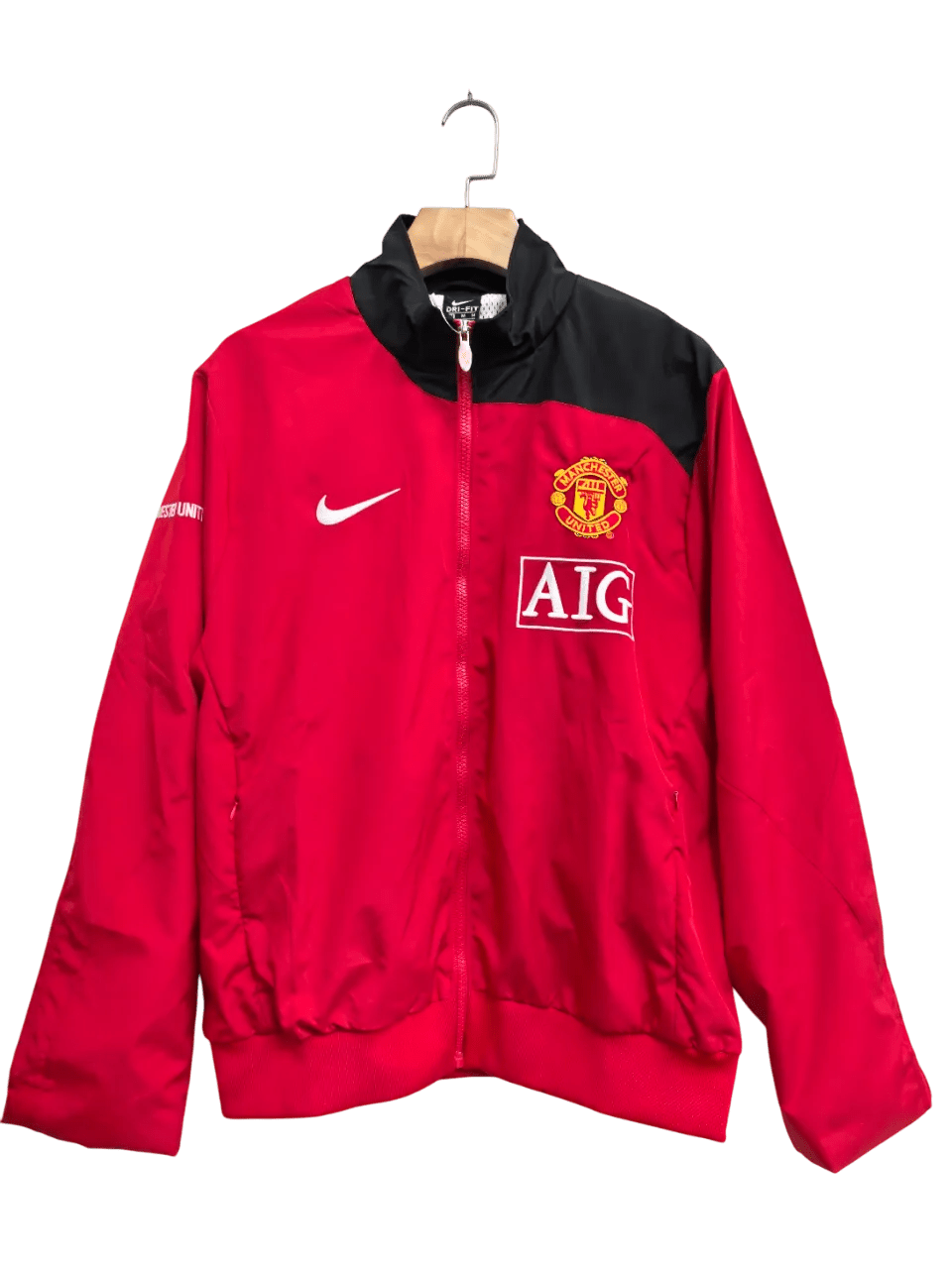 Manchester United AIG Red Tracksuit - GovintageJersey