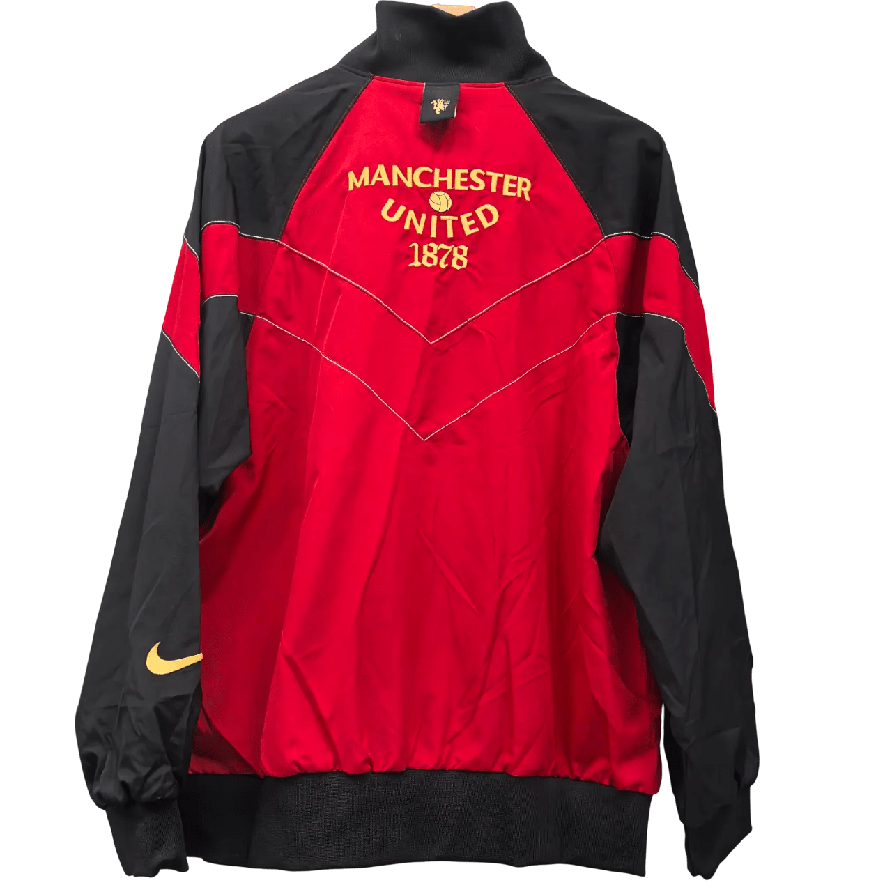 Manchester United Red & Black Tracksuit - GovintageJersey
